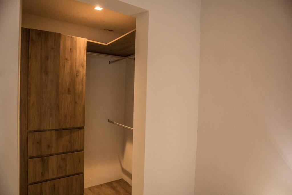 Great Location, New, 1br 4 Ppl Apartment