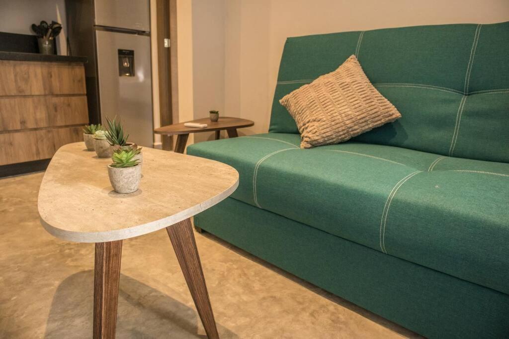 Great Location, New, 1br 4 Ppl Apartment *
